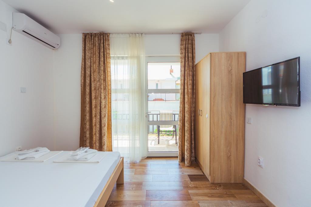 Apartmani "Nebo" 苏托莫雷 外观 照片